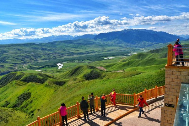 新疆旅游-新疆十大最受欢迎旅游景点