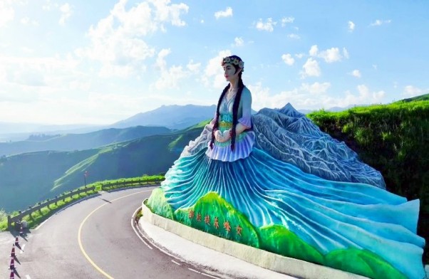 养蜂女1.jpg 养蜂女1.jpg