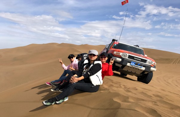 库木塔格沙漠_副本.jpg 库木塔格沙漠_副本.jpg